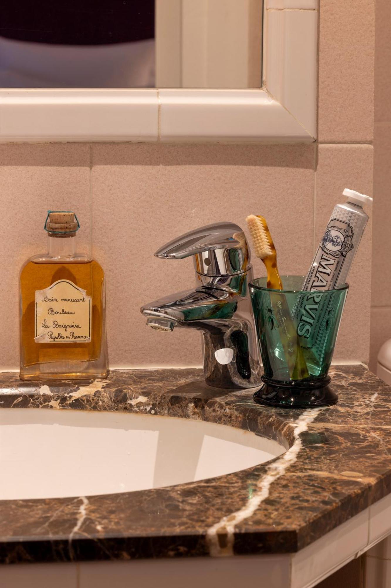 Hotel Le Saint Gregoire Parigi